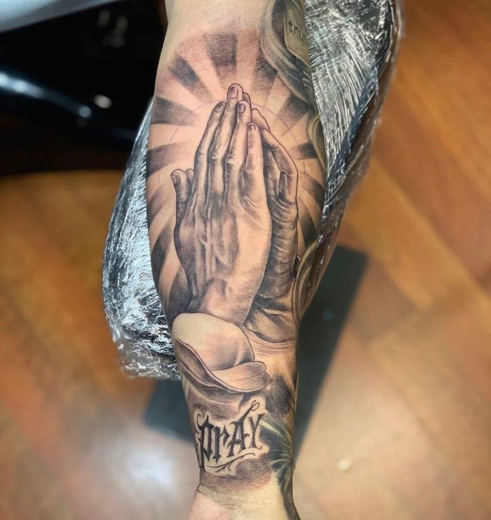 praying hands tattoo ideas 0093