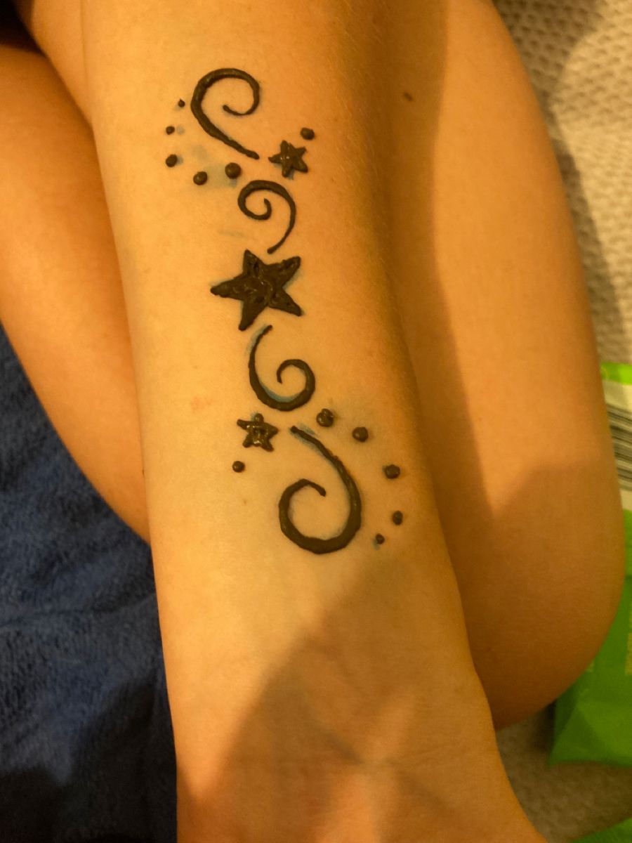 simple henna tattoo ideas 0017