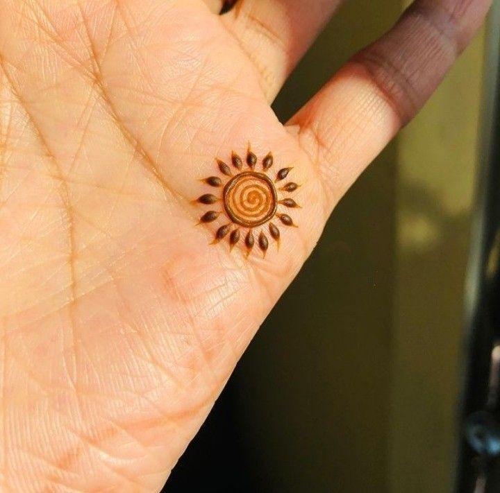 simple henna tattoo ideas 0036