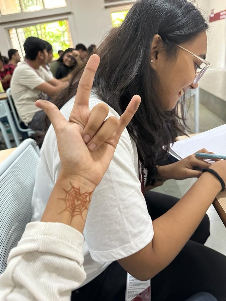 simple henna tattoo ideas 0037