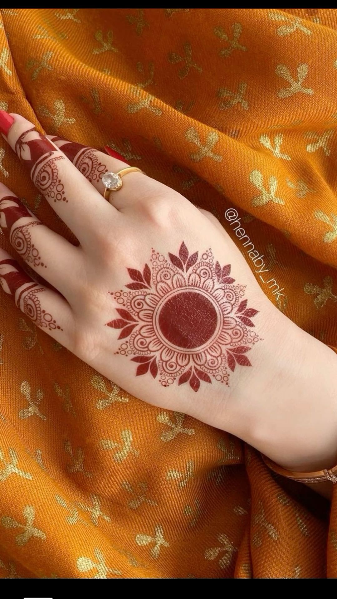 simple henna tattoo ideas 0039