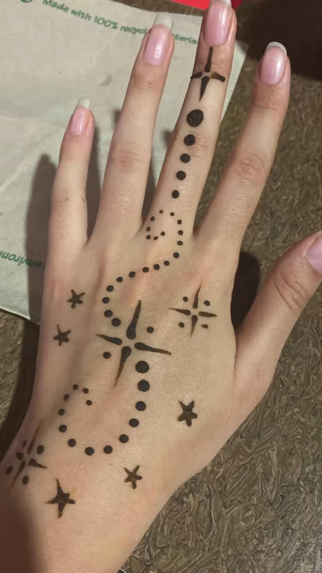 simple henna tattoo ideas 0044