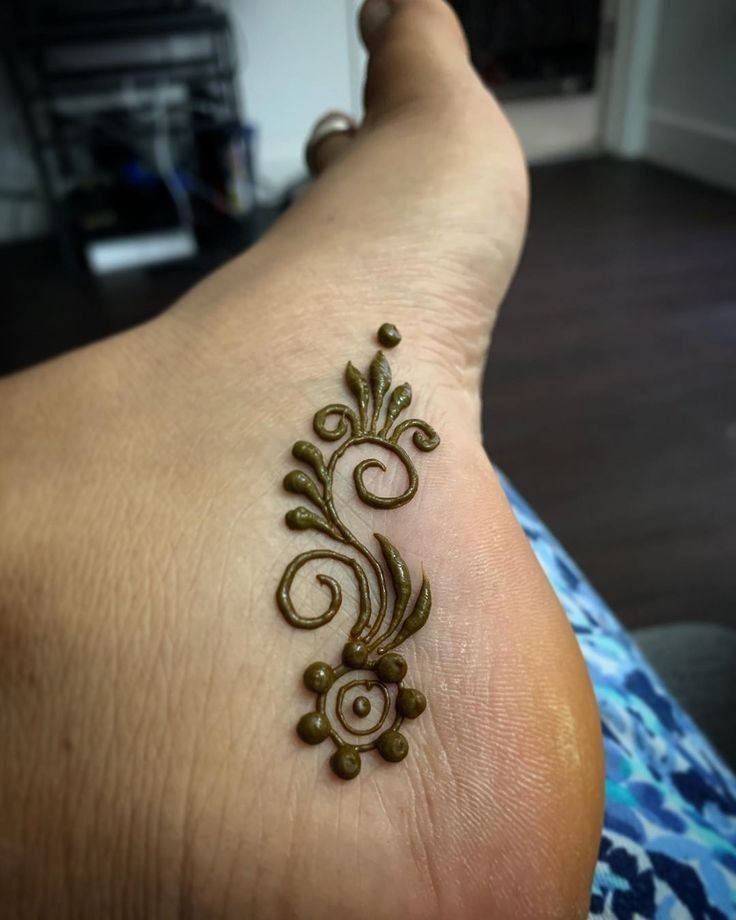 simple henna tattoo ideas 0063