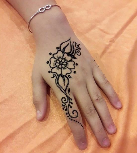 simple henna tattoo ideas 0074