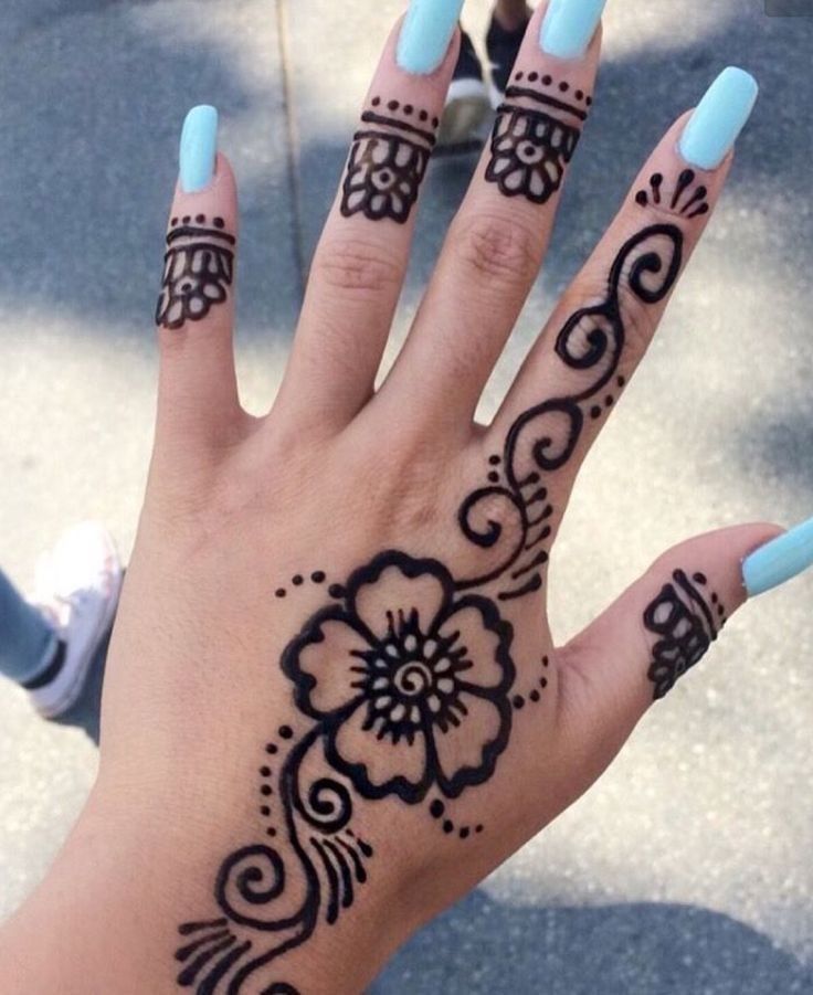 simple henna tattoo ideas 0075