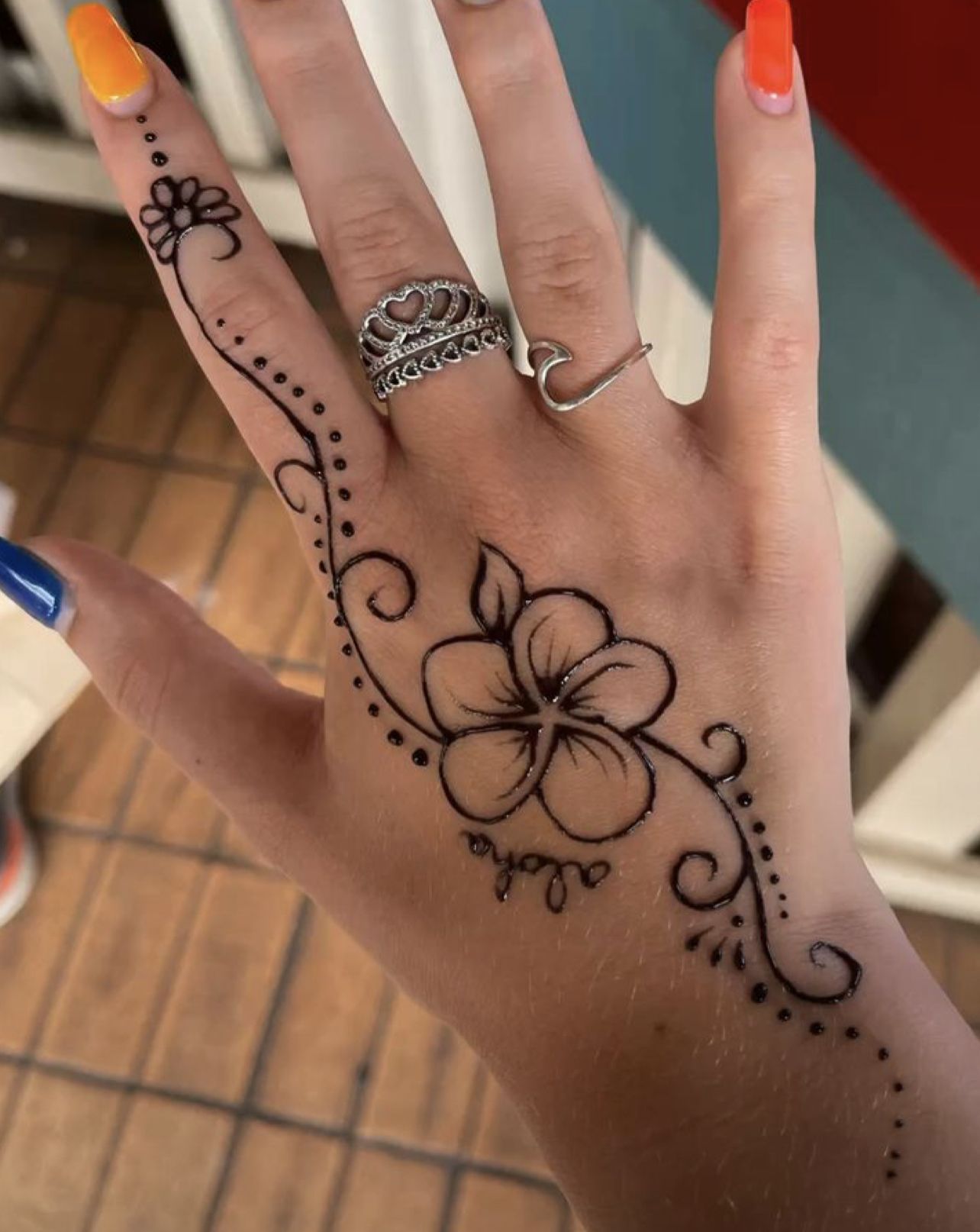 simple henna tattoo ideas 0080