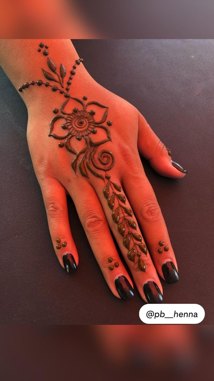 simple henna tattoo ideas 0084