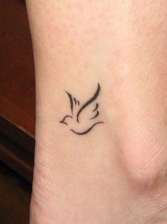 simple tattoo ideas for women 0097