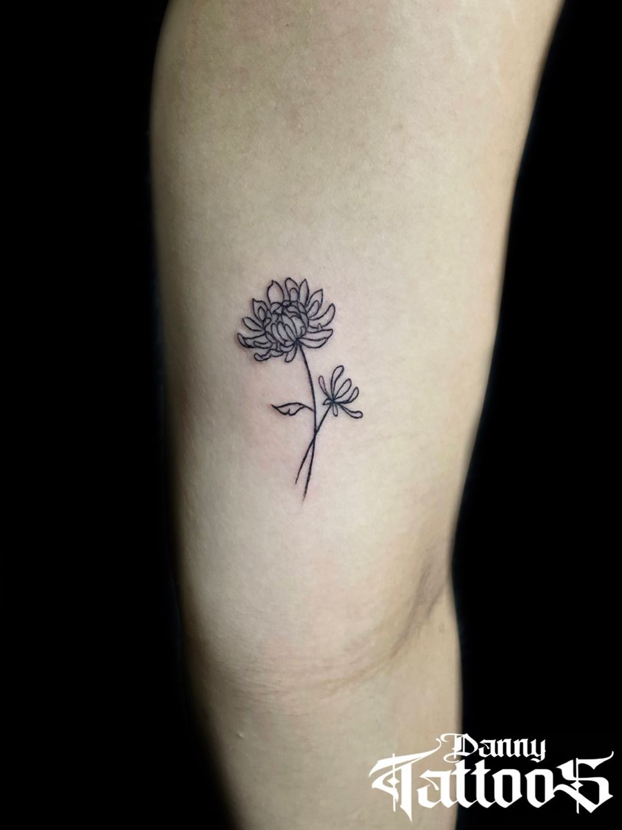 Small chrysanthemum tattoo ideas