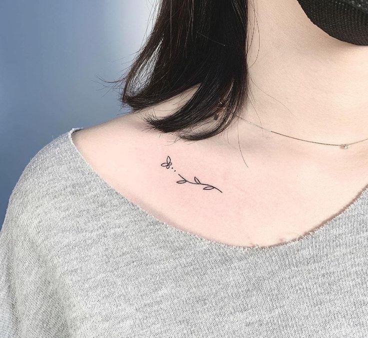 small collarbone tattoo 0019