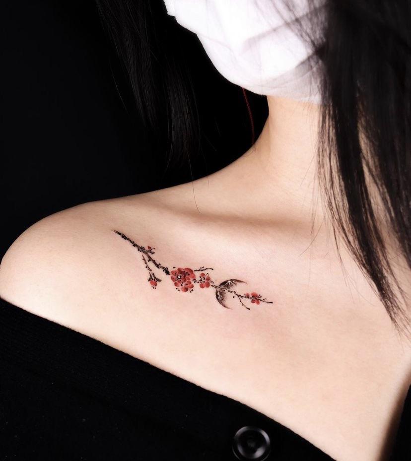 small collarbone tattoo 0024