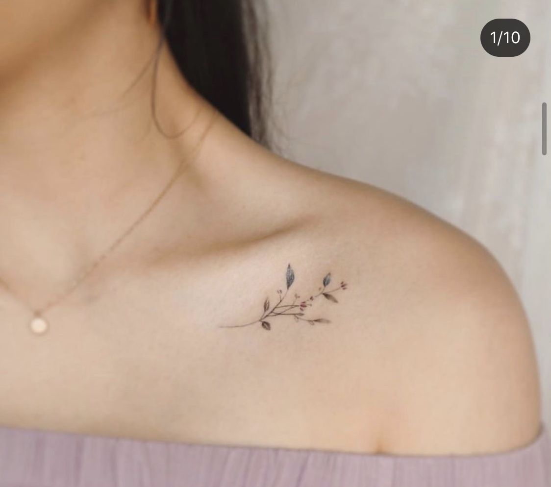 small collarbone tattoo 0035