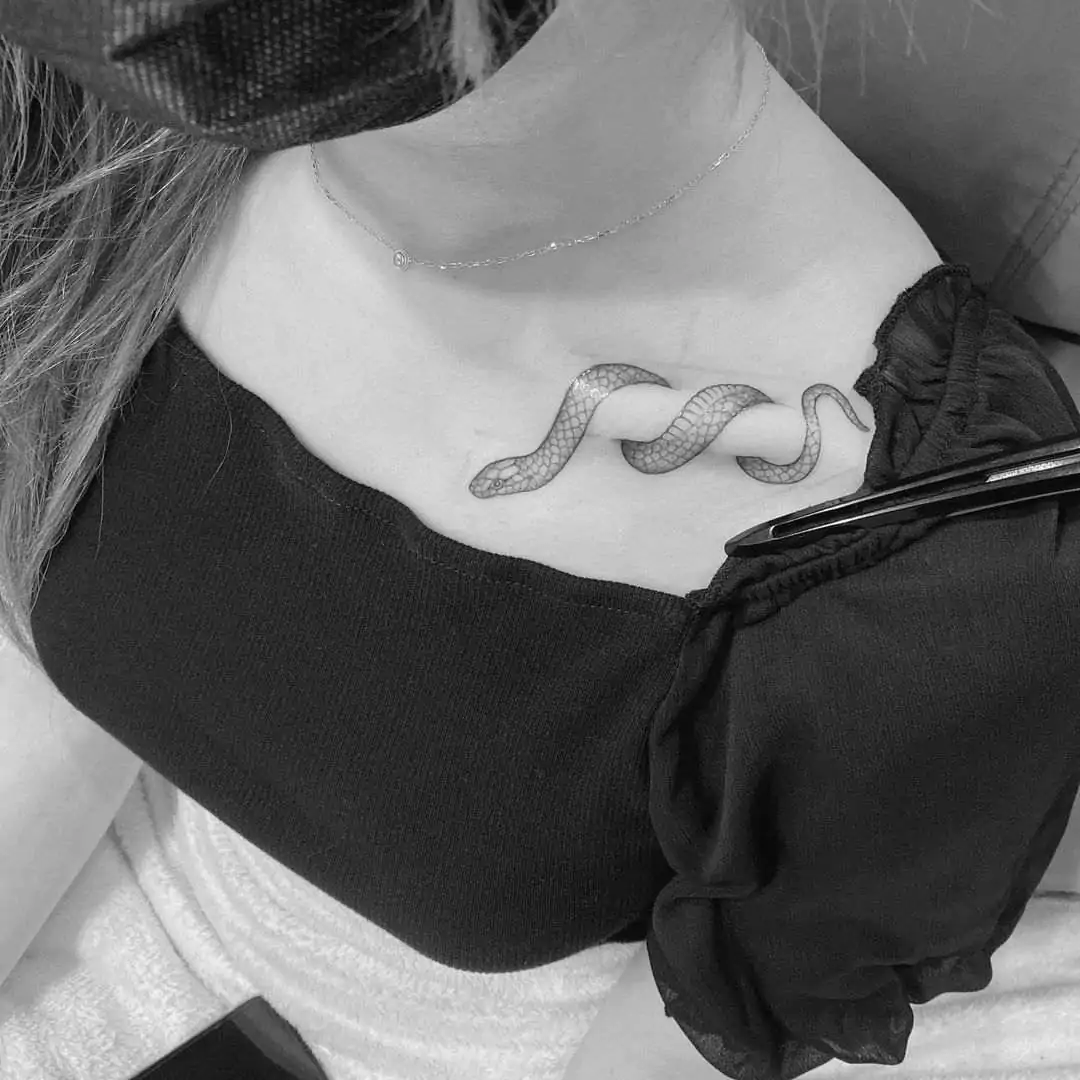 small collarbone tattoo 0049