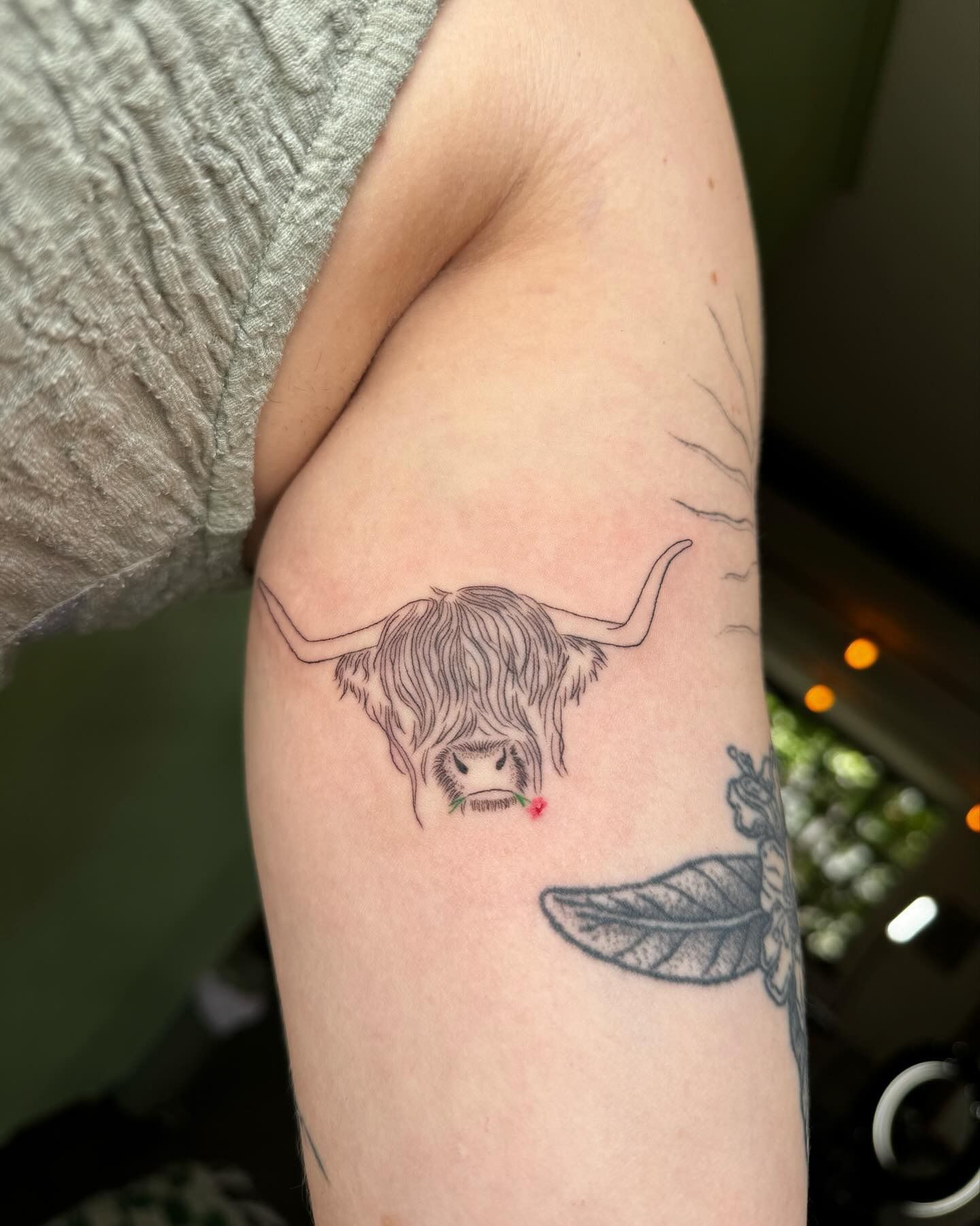 small cow tattoo 0032