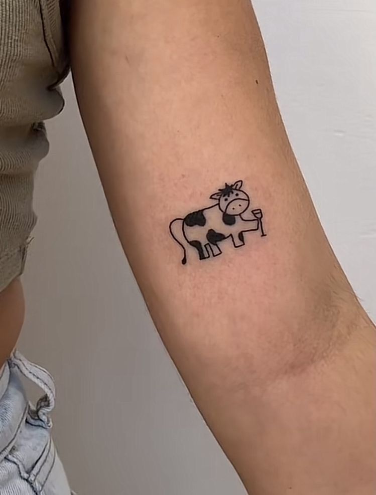 small cow tattoo 0043