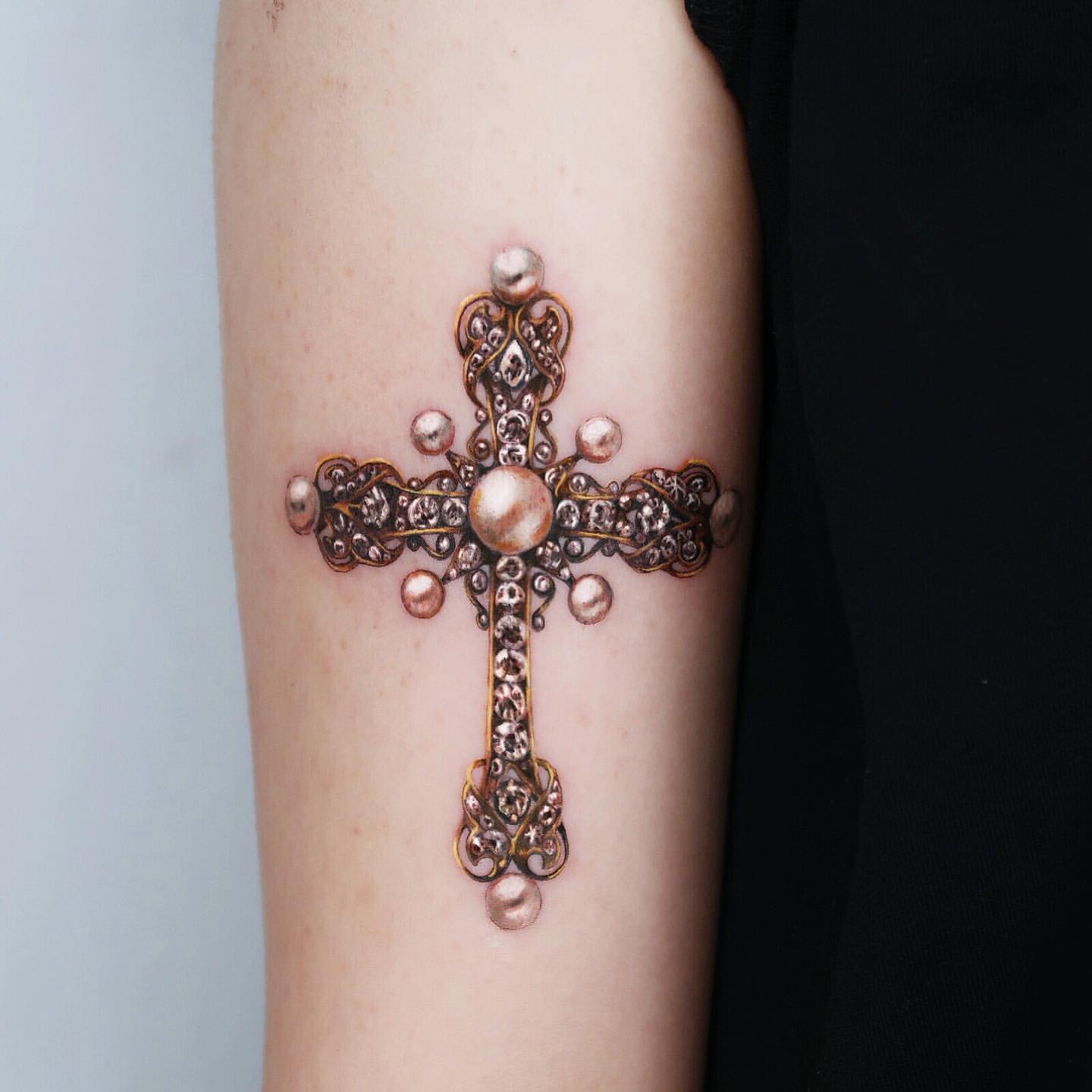 small cross face tattoo 0091