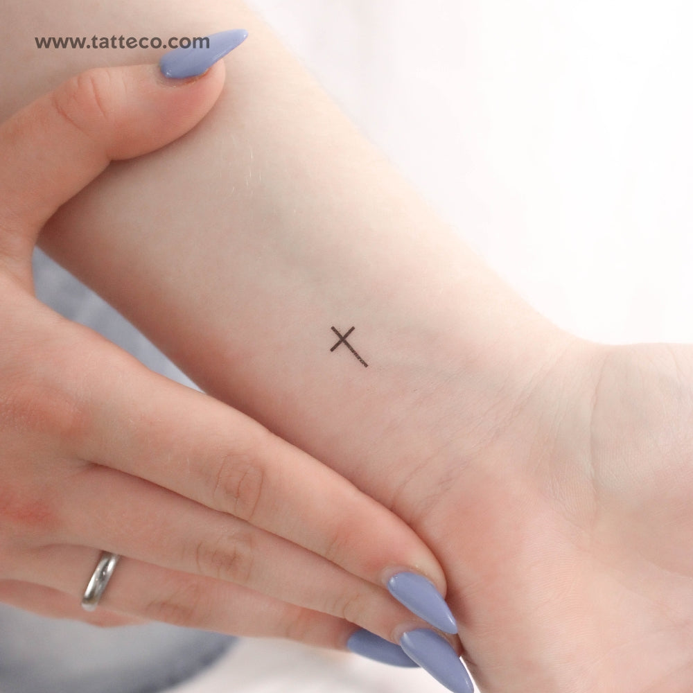 Small cross tattoo 0037