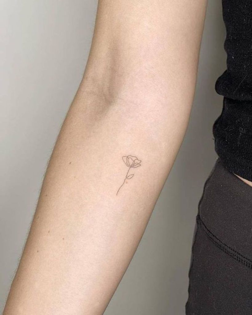 Small delicate poppy tattoo 0023