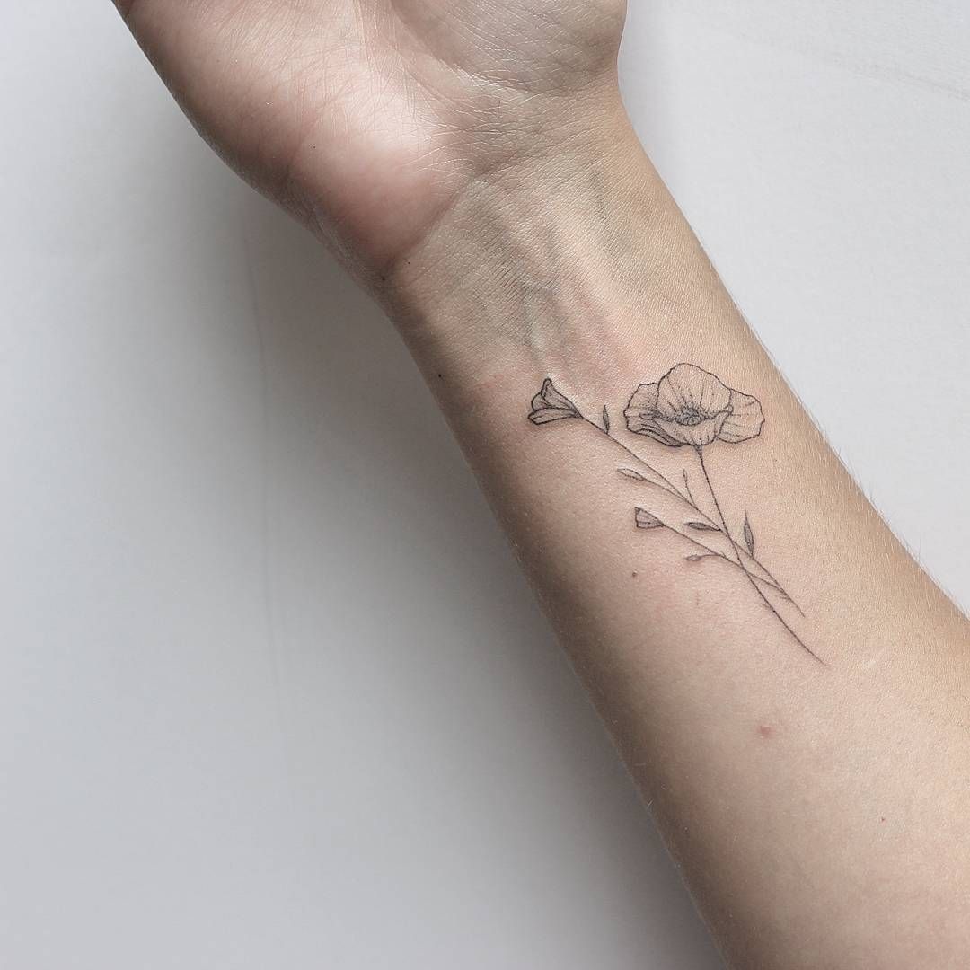 Small delicate poppy tattoo 0035