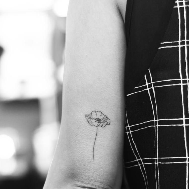 Small delicate poppy tattoo 0037