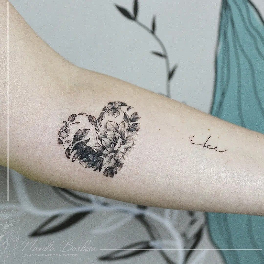 Small delicate poppy tattoo 0052