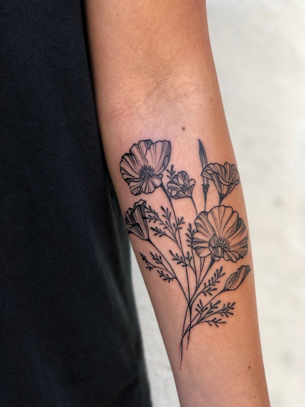 Small delicate poppy tattoo 0065