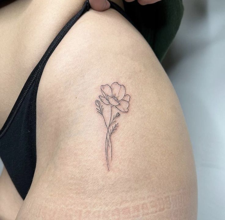 Small delicate poppy tattoo 0067