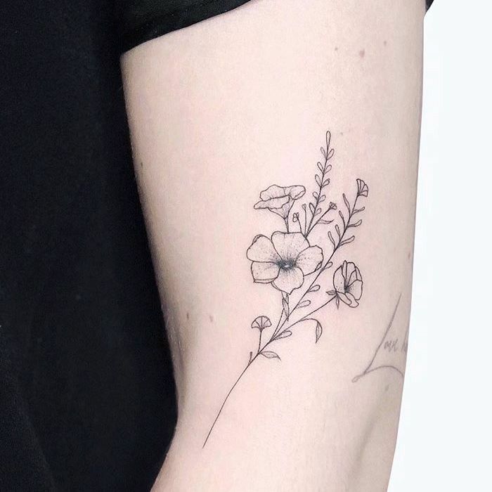 Small delicate poppy tattoo 0088