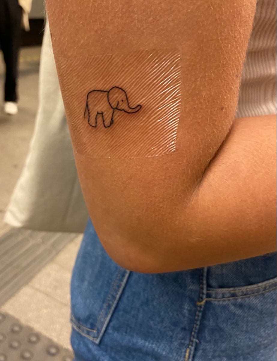 small elephant tattoo 0027