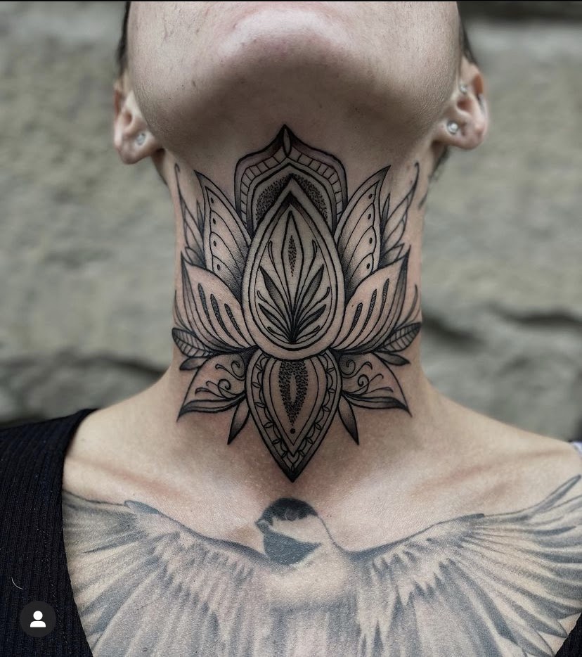 small female front neck tattoo 0037