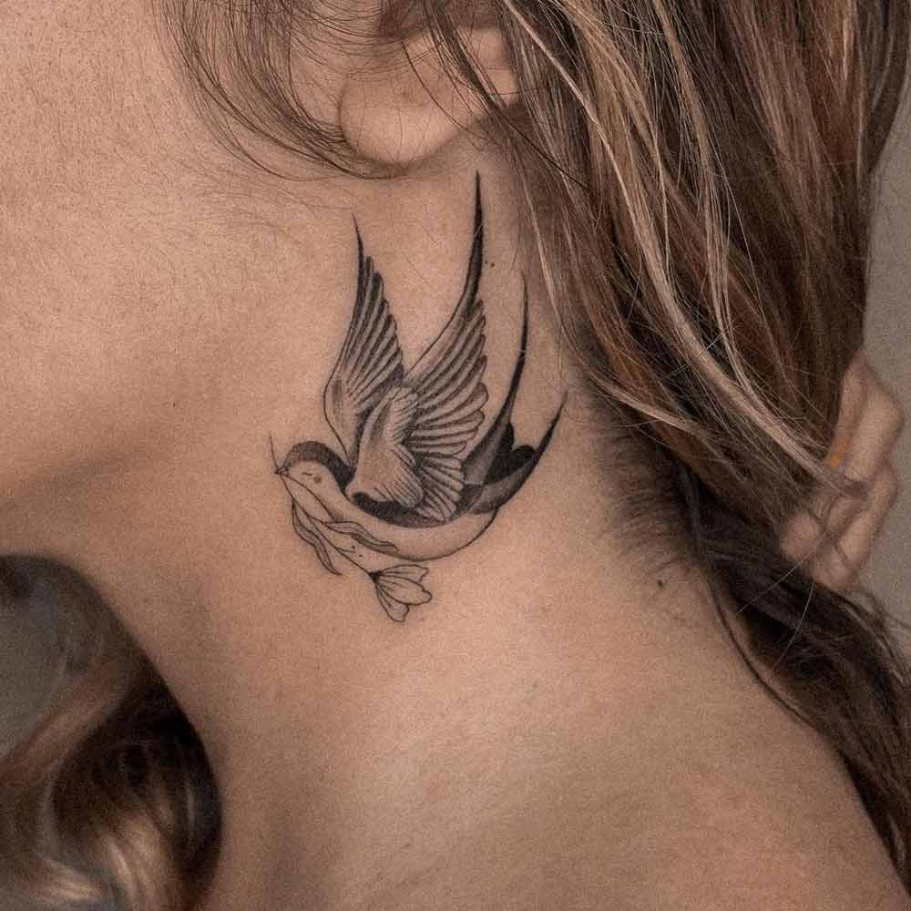 small female front neck tattoo 0072