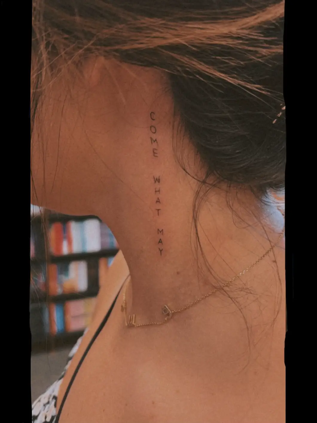 small female front neck tattoo 0082