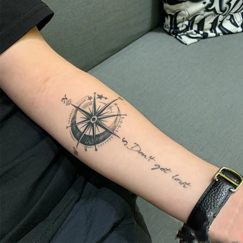 small feminine compass tattoo 0013