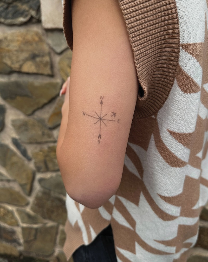 small feminine compass tattoo 0022