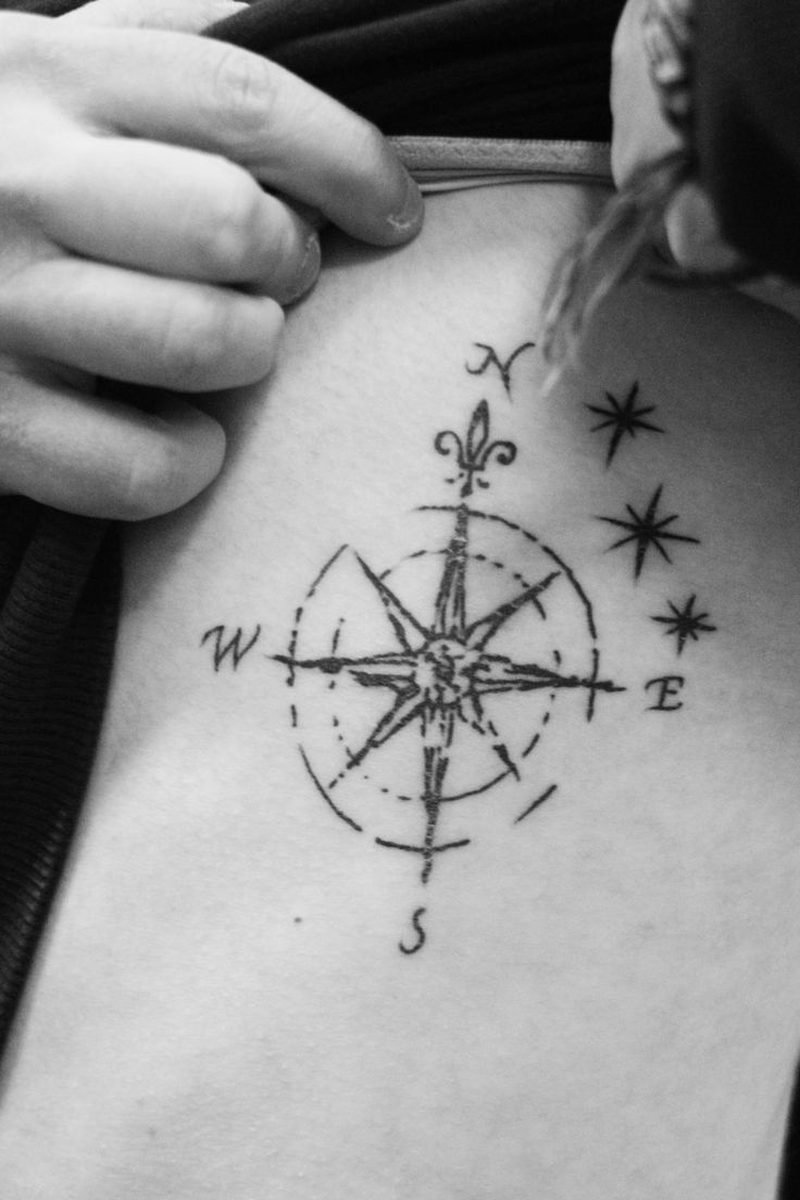 small feminine compass tattoo 0035