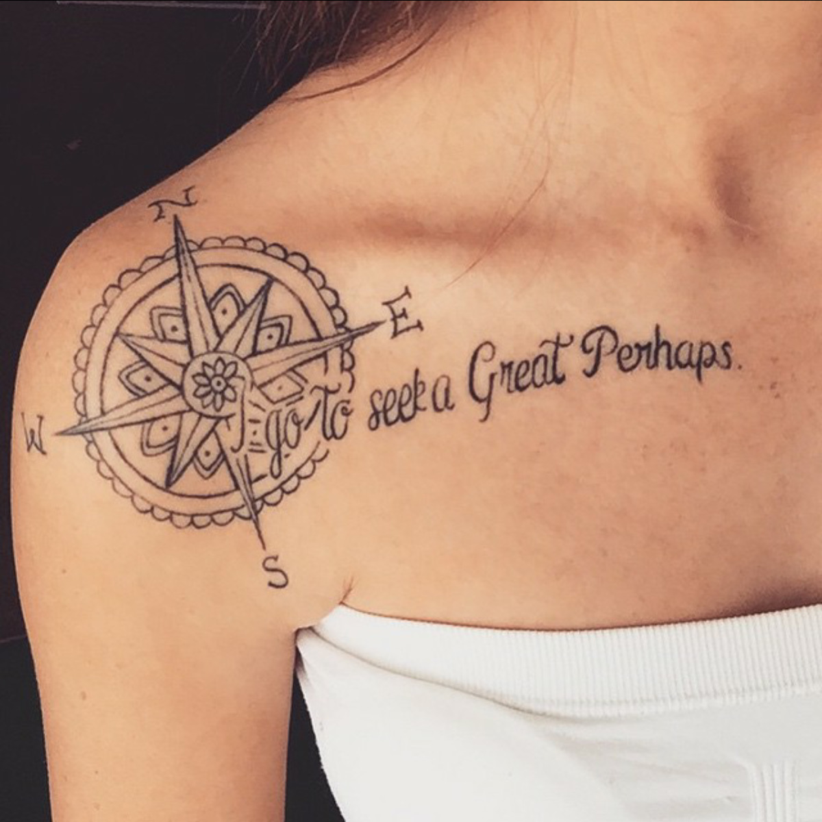 small feminine compass tattoo 0037