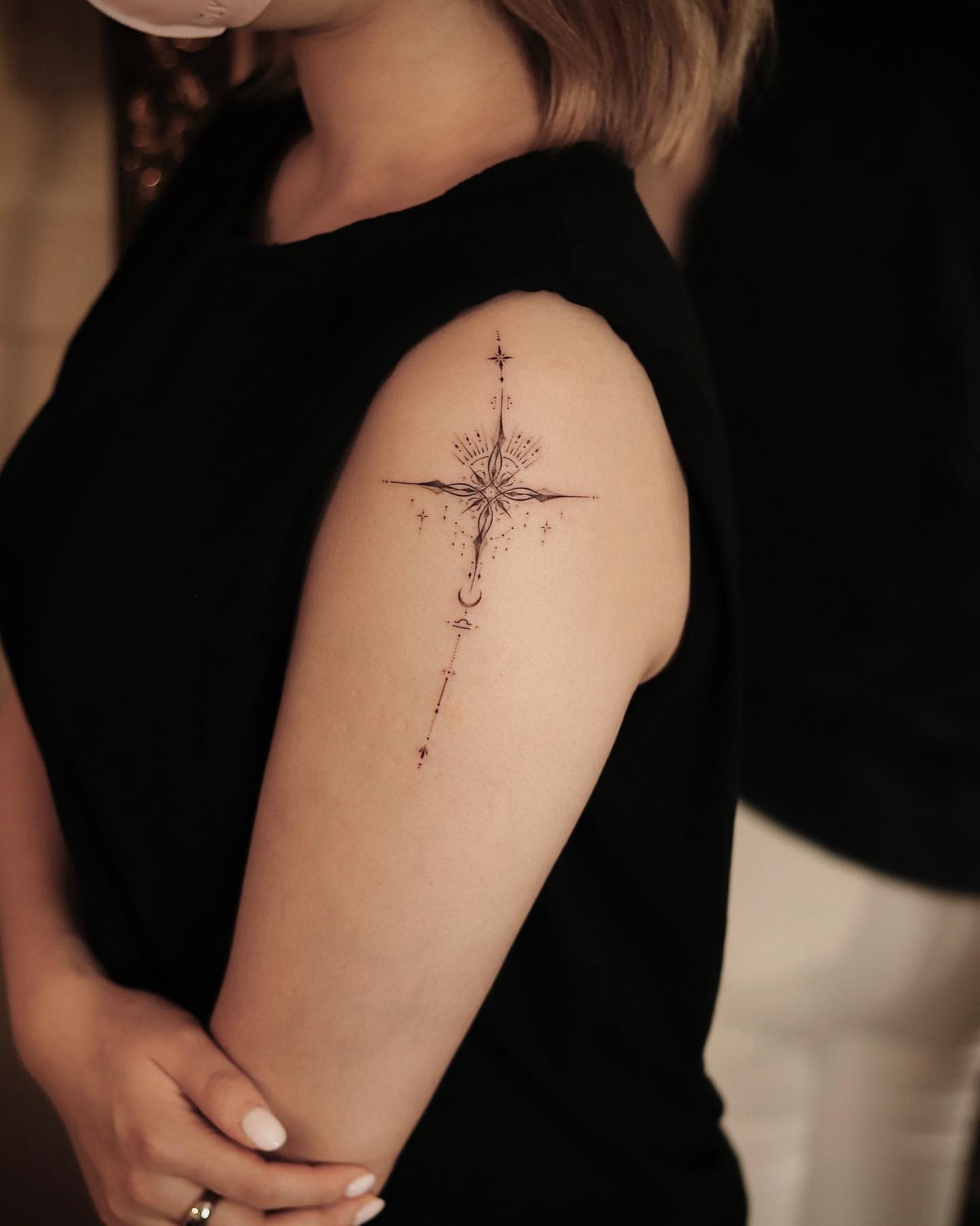 small feminine compass tattoo 0038