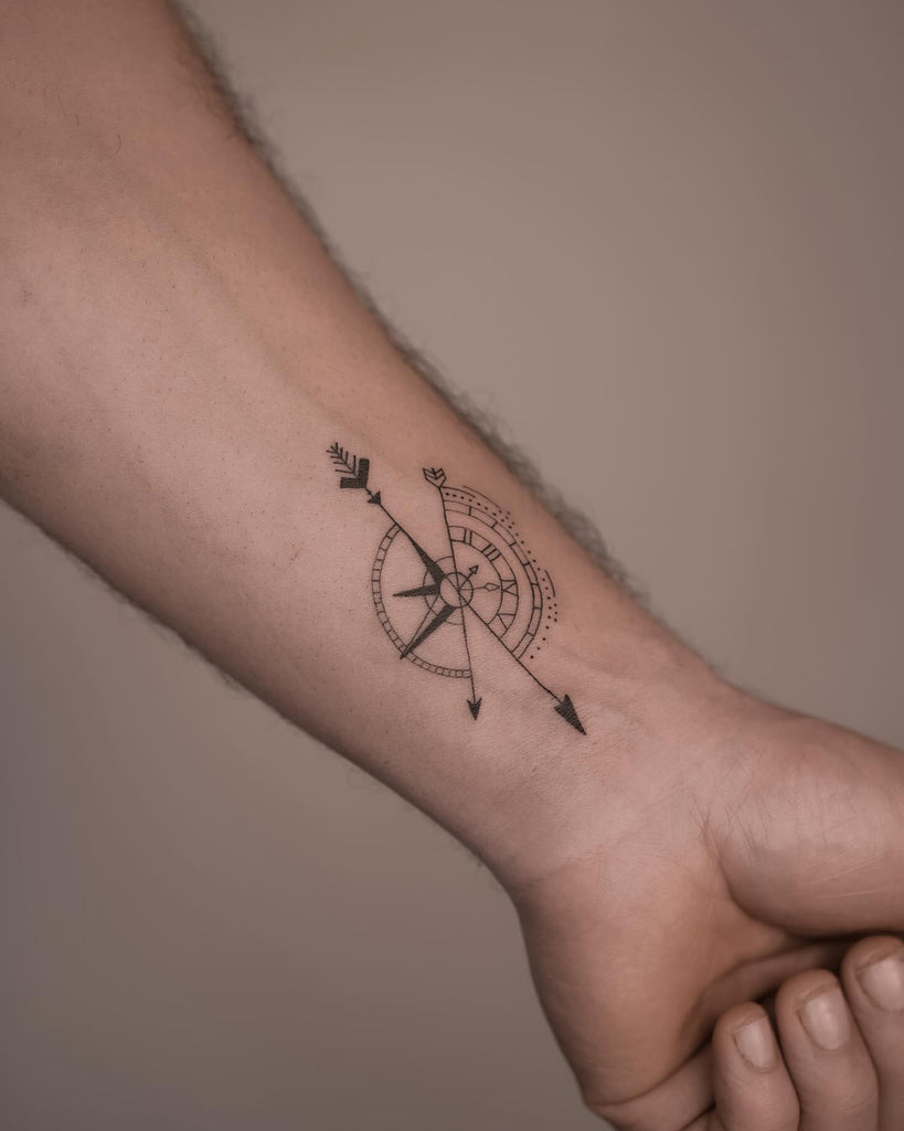 small feminine compass tattoo 0048