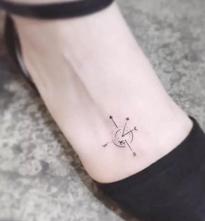 small feminine compass tattoo 0068