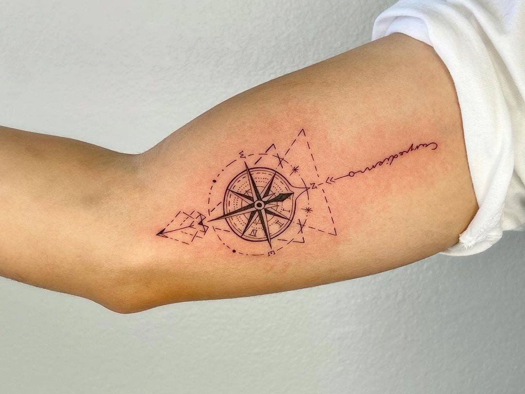 small feminine compass tattoo 0083