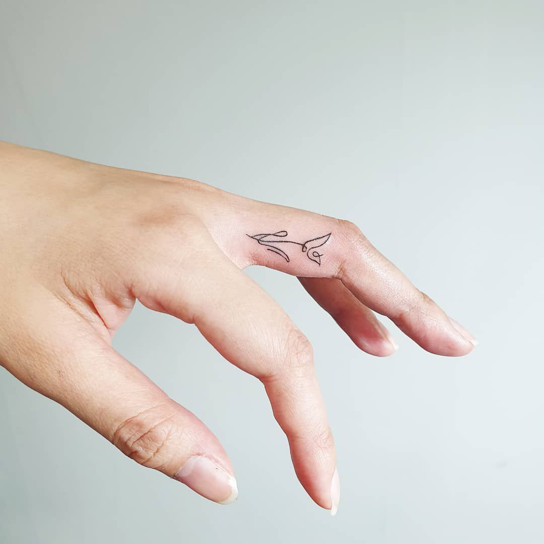 small finger tattoo ideas 0019