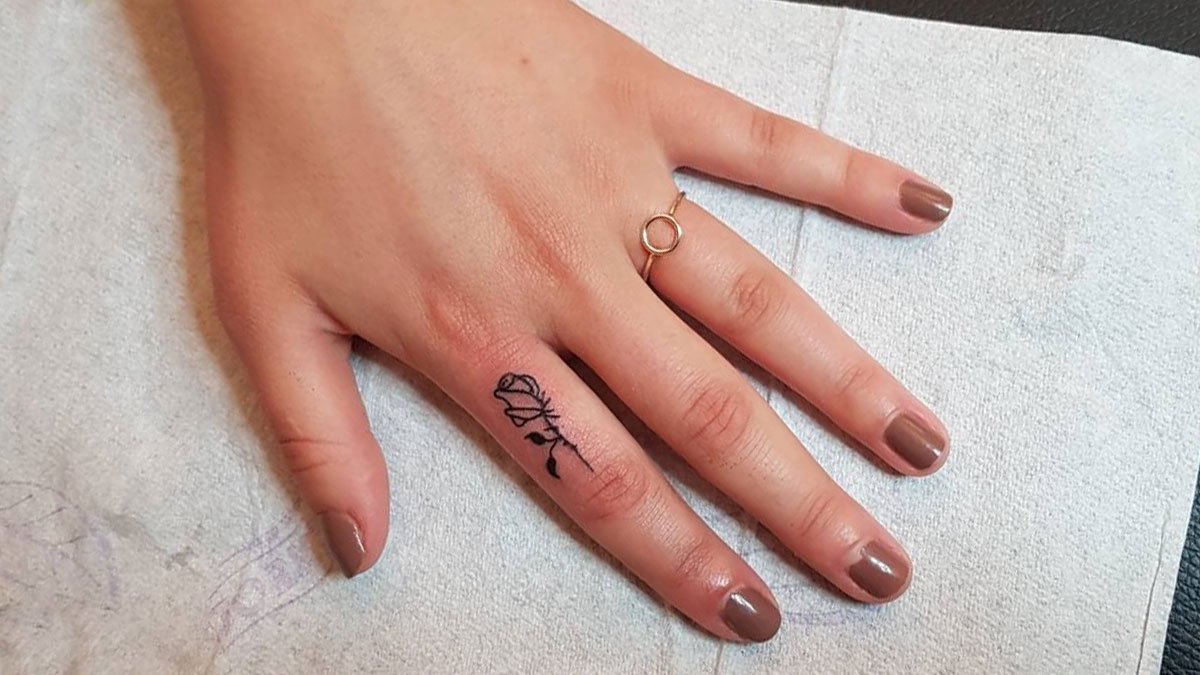 small finger tattoo ideas 0021