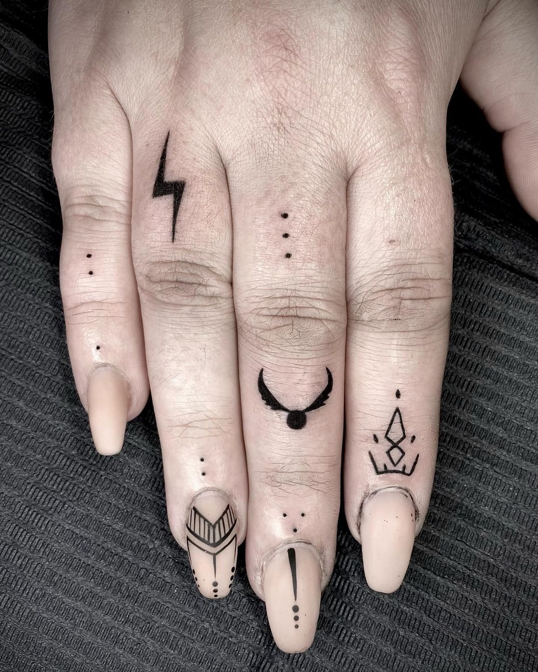 small finger tattoo ideas 0034