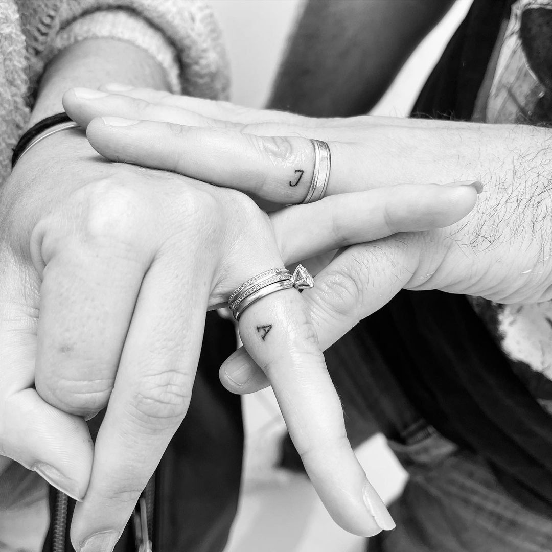 small finger tattoo ideas 0085