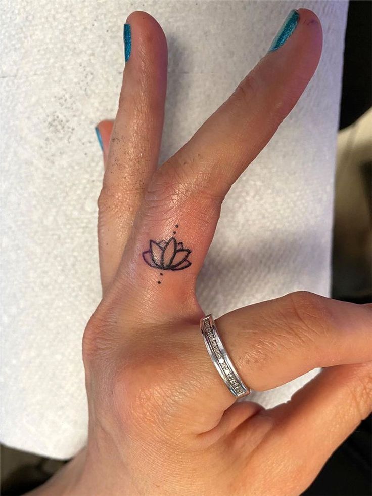 small finger tattoo ideas 0091