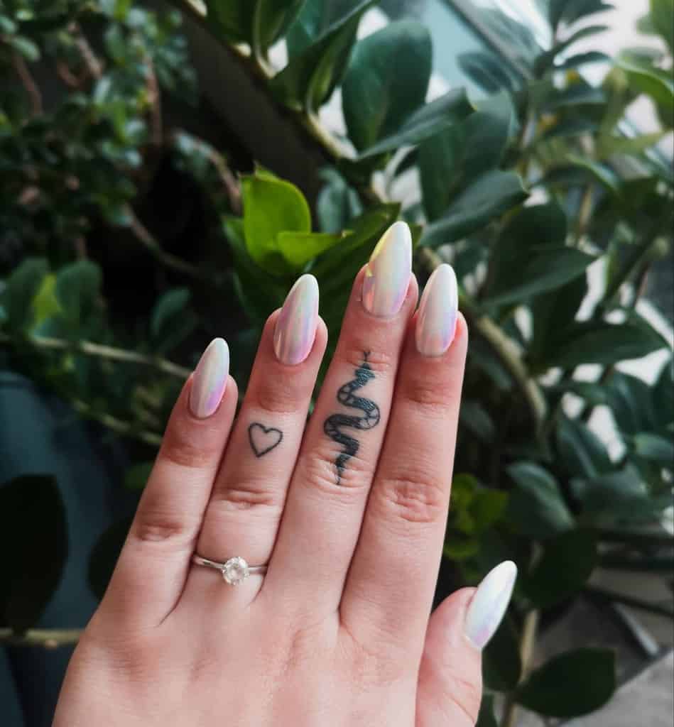 small finger tattoo ideas 0094