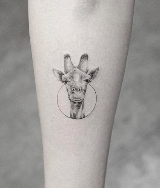 small giraffe tattoo 0072