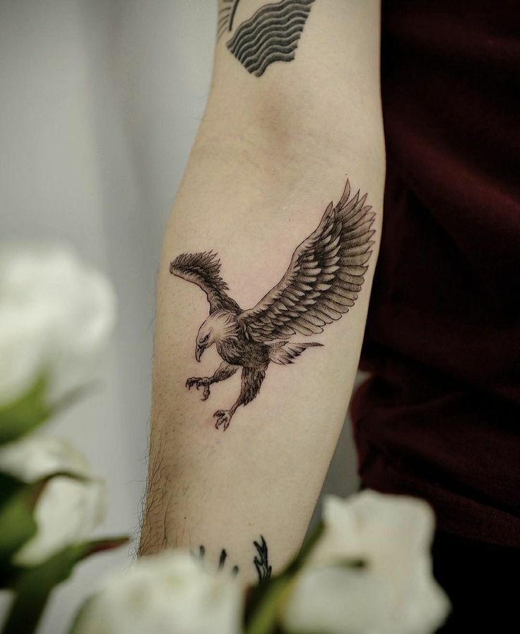 small hawk tattoo 0074