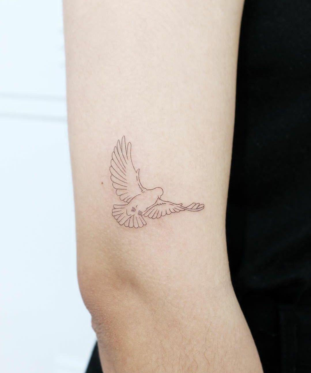 small hawk tattoo 0089