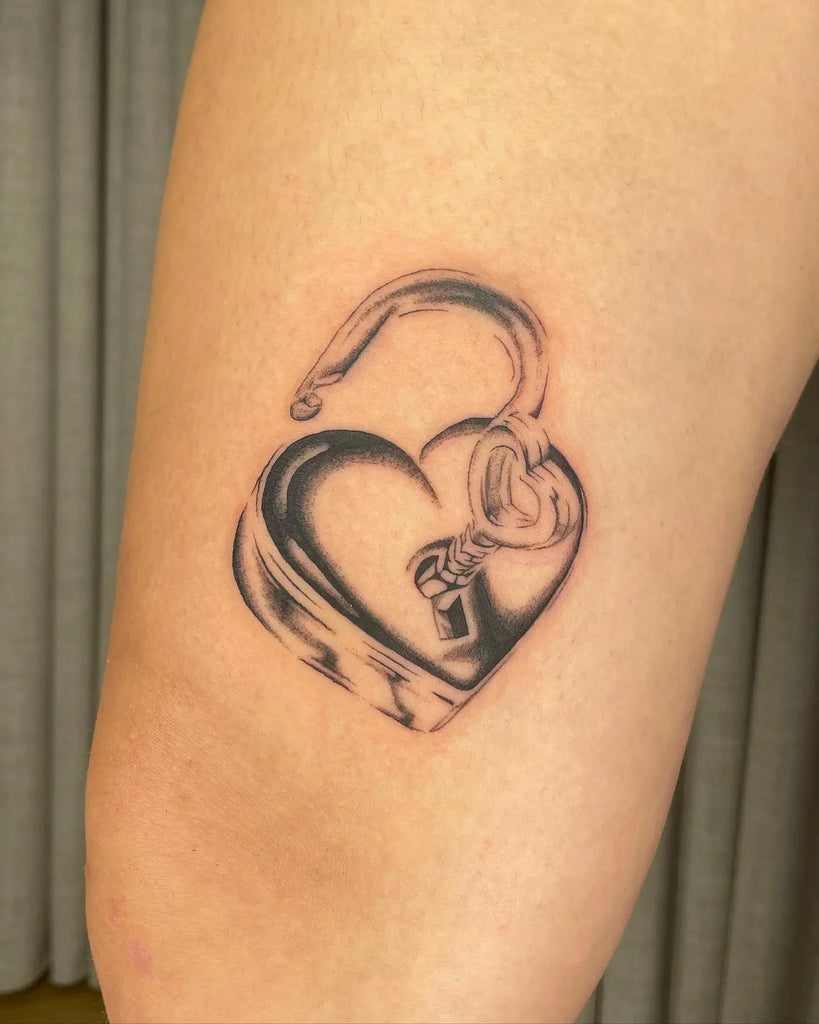 Small heart lock and key tattoo 0011